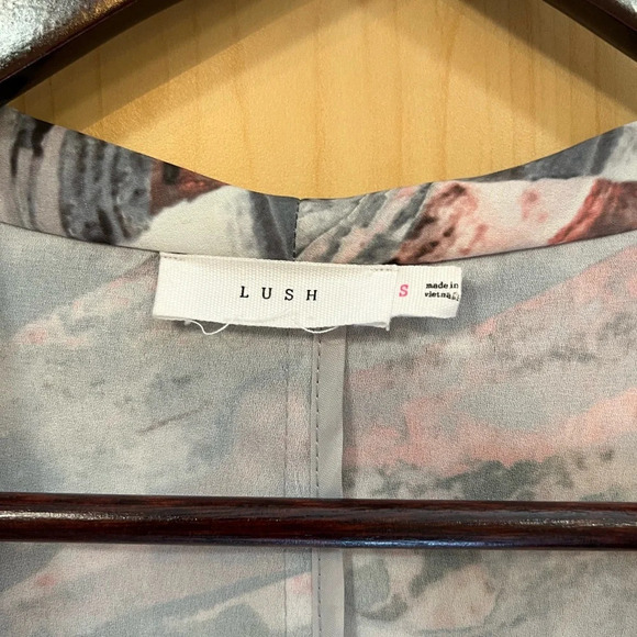 Lush  Lightweight Jacket - Size small - Picture 3 of 8